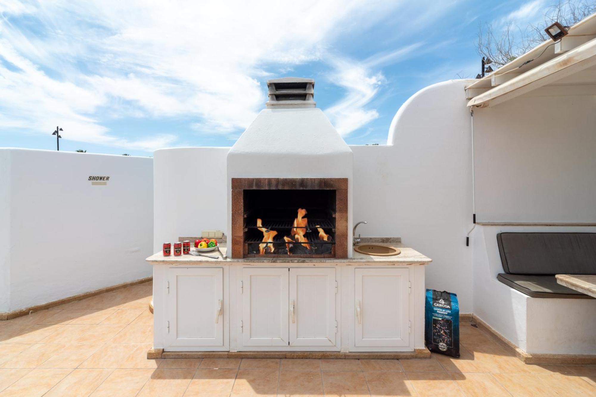 Villa Michelle - Lh114 By Villas Now Ltd Playa Blanca (Lanzarote) Exterior foto