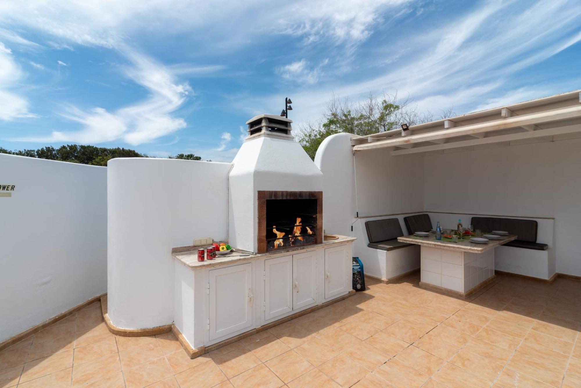 Villa Michelle - Lh114 By Villas Now Ltd Playa Blanca (Lanzarote) Exterior foto